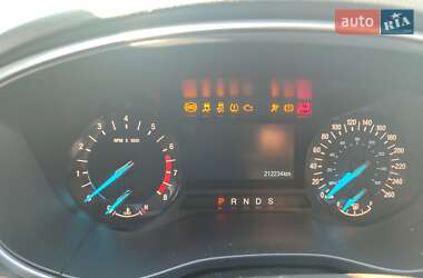 Седан Ford Fusion 2015 в 