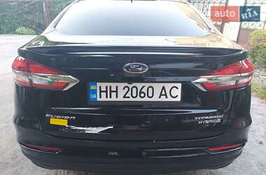 Седан Ford Fusion 2019 в 