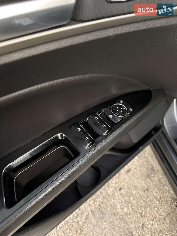 Седан Ford Fusion 2016 в Тернополе