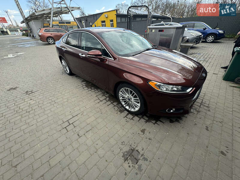 Седан Ford Fusion 2014 в Измаиле