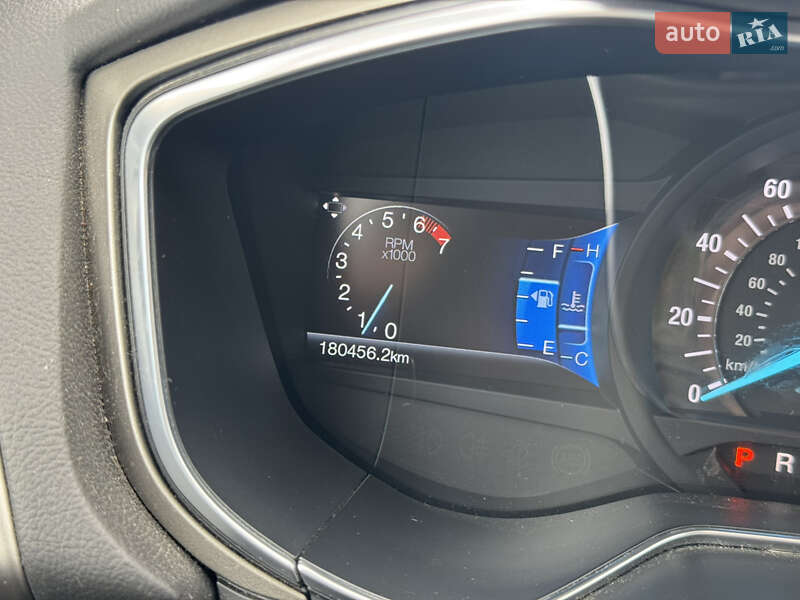 Седан Ford Fusion 2014 в Измаиле
