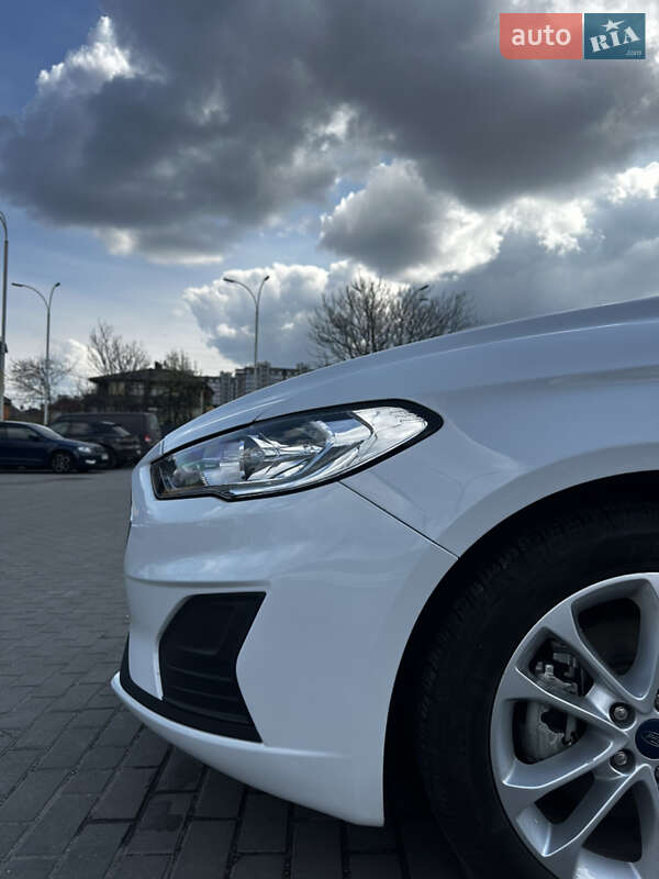 Седан Ford Fusion 2018 в Днепре