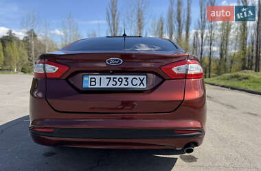 Седан Ford Fusion 2016 в 