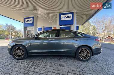 Седан Ford Fusion 2015 в 