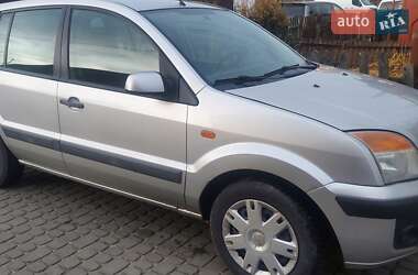 Хэтчбек Ford Fusion 2005 в 