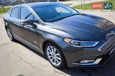Седан Ford Fusion 2016 в 