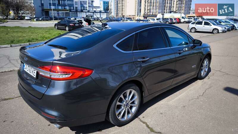 Седан Ford Fusion 2016 в Черкассах