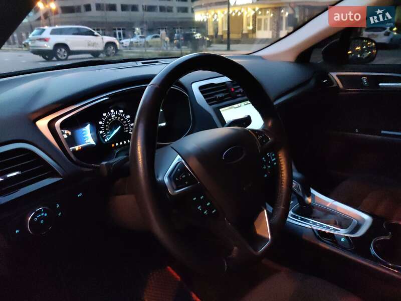 Седан Ford Fusion 2015 в Києві