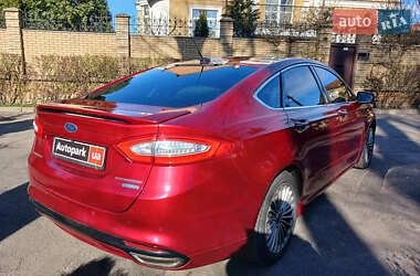 Седан Ford Fusion 2015 в 