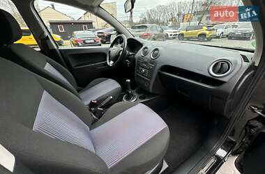 Хетчбек Ford Fusion 2010 в 