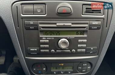 Хетчбек Ford Fusion 2010 в 