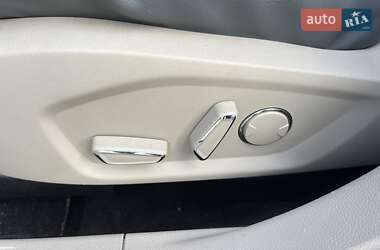 Седан Ford Fusion 2019 в 
