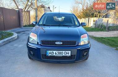 Хэтчбек Ford Fusion 2012 в 
