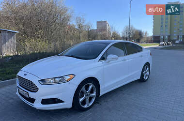 Седан Ford Fusion 2014 в 