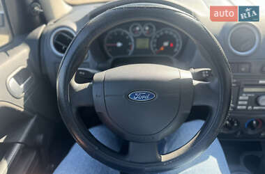 Хэтчбек Ford Fusion 2006 в 