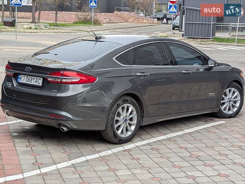 Седан Ford Fusion 2016 в Ірпені