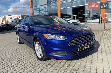 Седан Ford Fusion 2015 в 