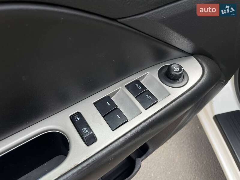 Седан Ford Fusion 2011 в Николаеве фото 15 Седан Ford Fusion 2011 в Николаеве
