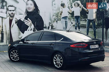 Седан Ford Fusion 2014 в 