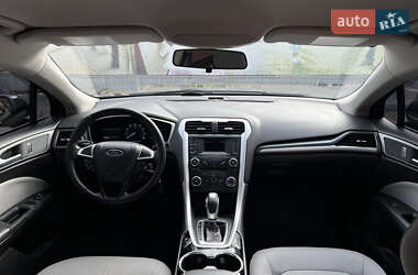Седан Ford Fusion 2014 в 
