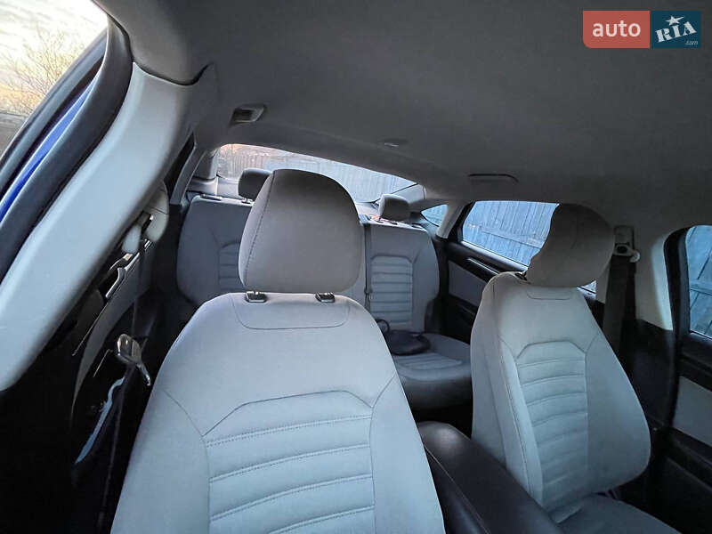 Седан Ford Fusion 2012 в Чугуеве