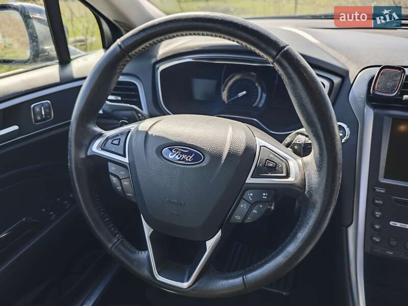 Седан Ford Fusion 2015 в Кагарлику