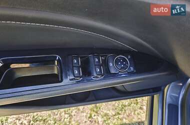 Седан Ford Fusion 2015 в 