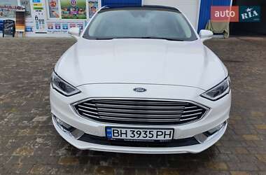 Седан Ford Fusion 2017 в 
