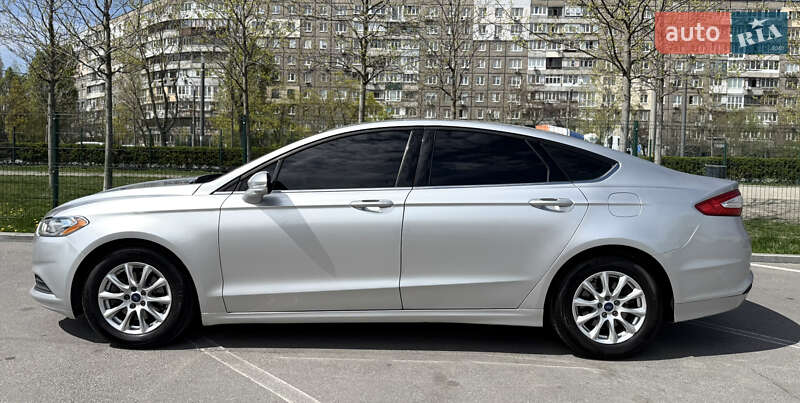 Седан Ford Fusion 2016 в Дніпрі