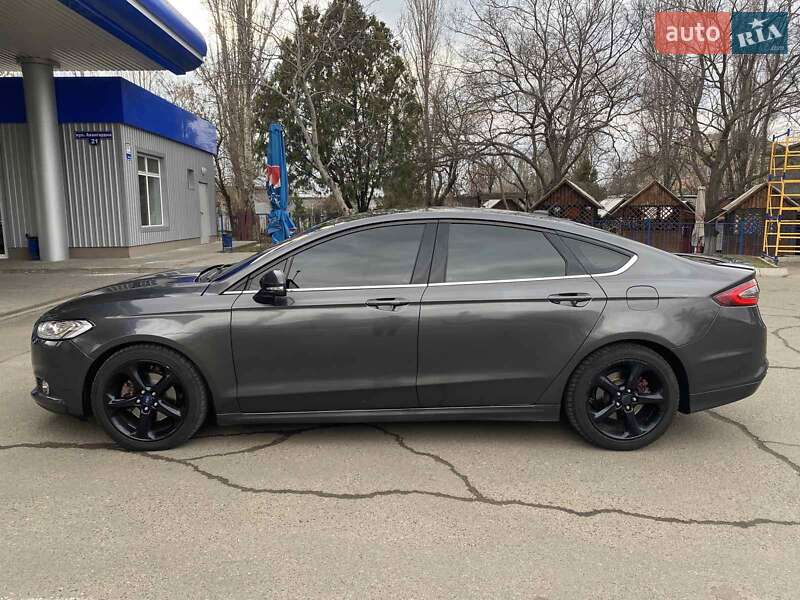Седан Ford Fusion 2015 в Миколаєві