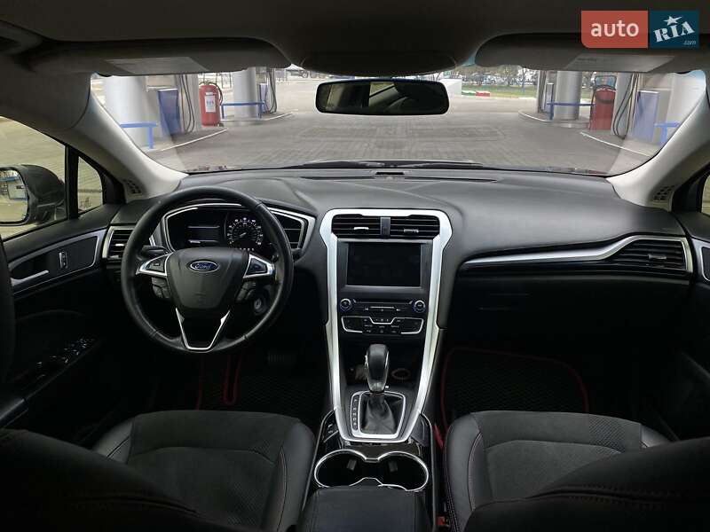 Седан Ford Fusion 2015 в Миколаєві