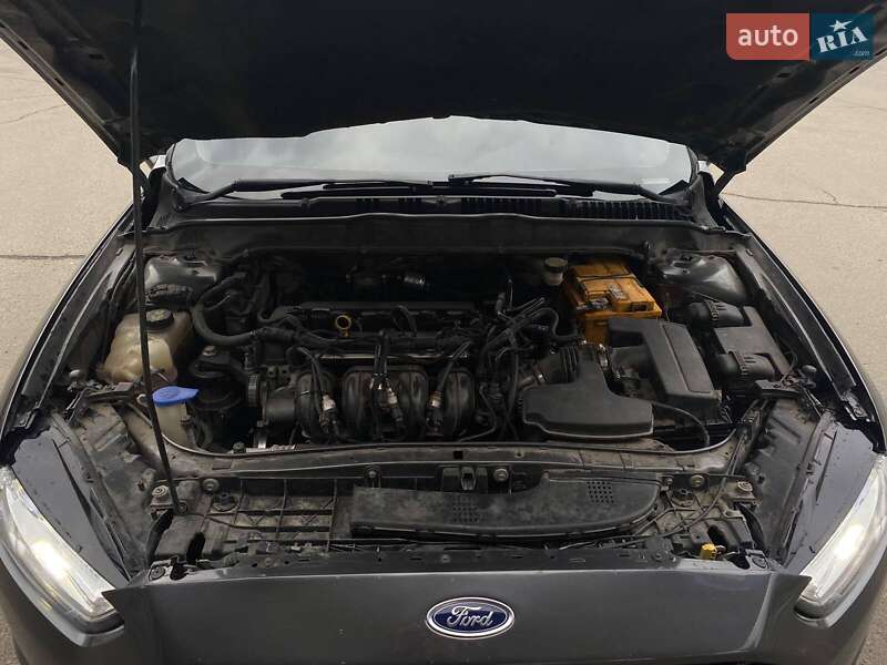 Седан Ford Fusion 2015 в Миколаєві