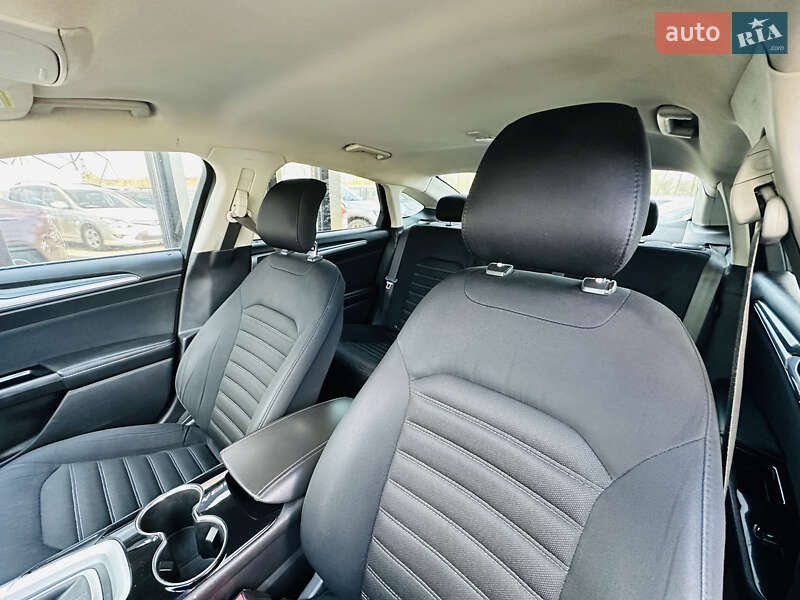 Седан Ford Fusion 2014 в Харкові