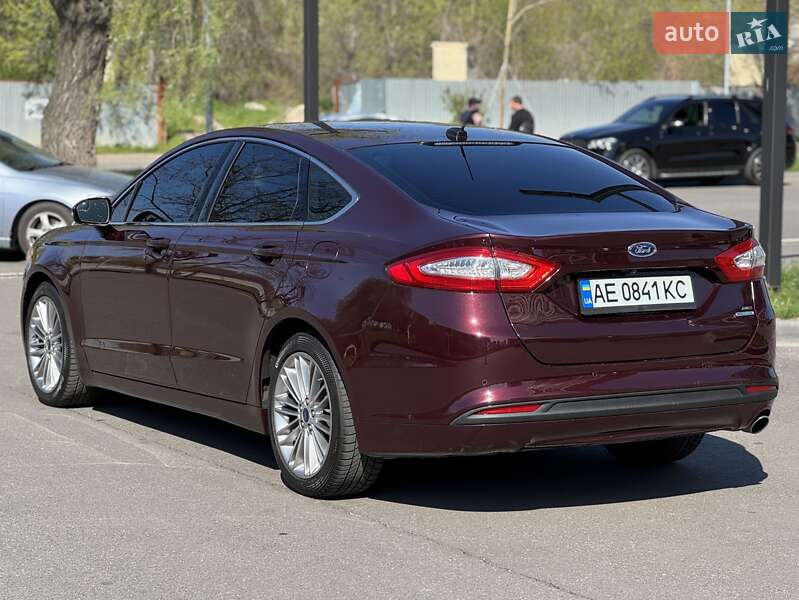 Седан Ford Fusion 2013 в Днепре