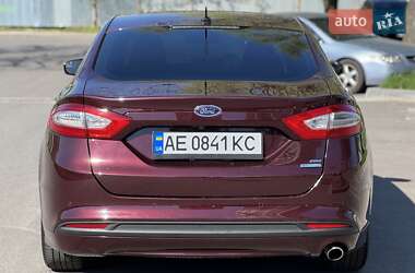 Седан Ford Fusion 2013 в 