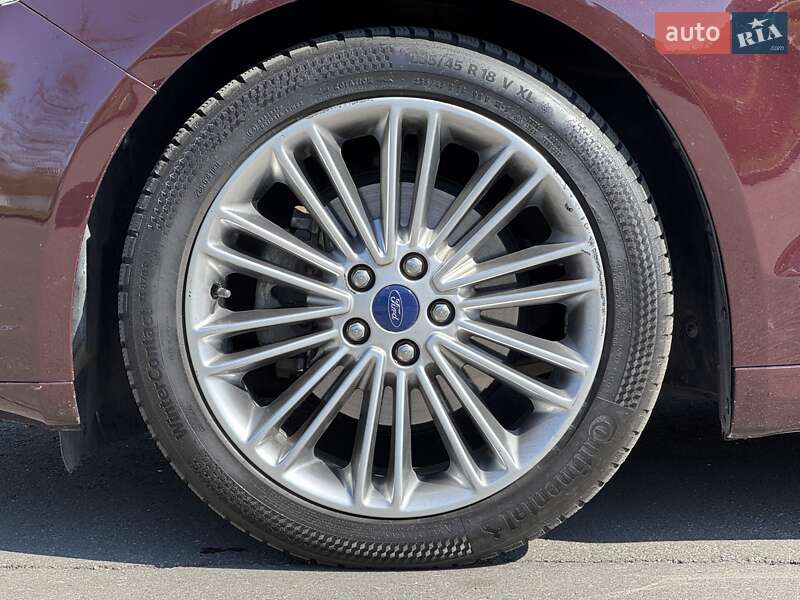 Седан Ford Fusion 2013 в Днепре