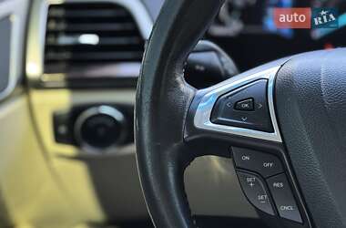 Седан Ford Fusion 2013 в 