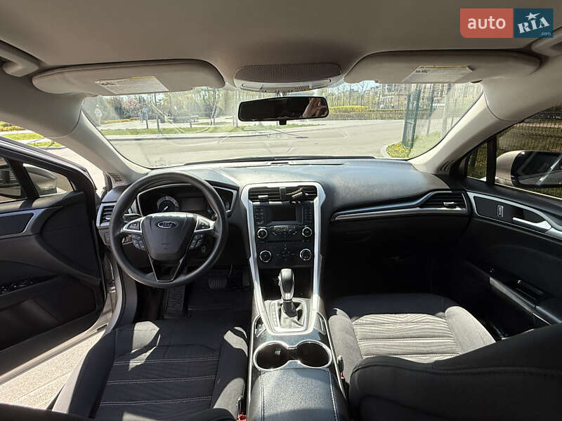 Седан Ford Fusion 2016 в Дніпрі