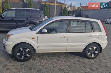 Хэтчбек Ford Fusion 2011 в 