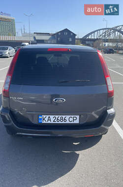 Хэтчбек Ford Fusion 2010 в 