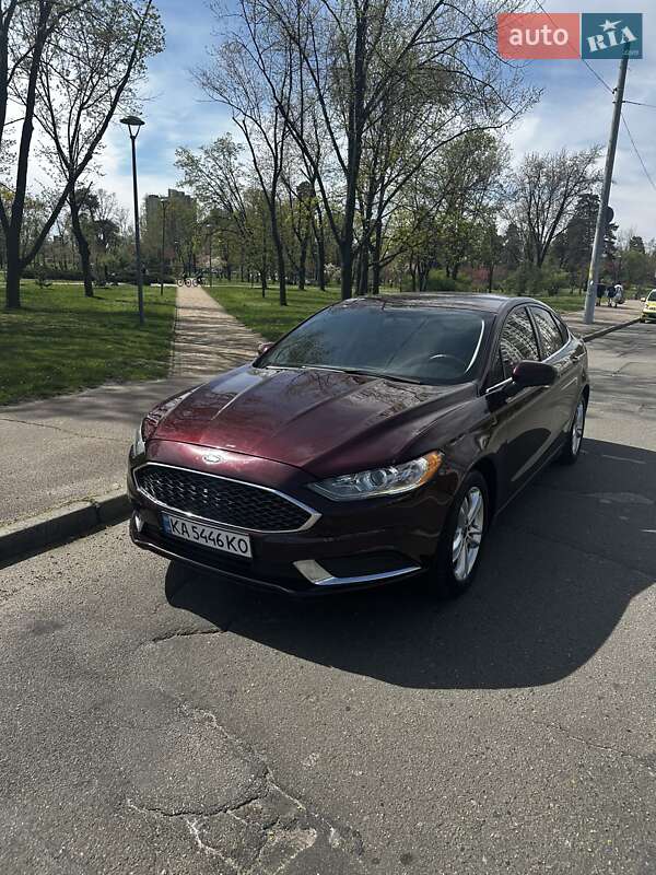 Седан Ford Fusion 2018 в 