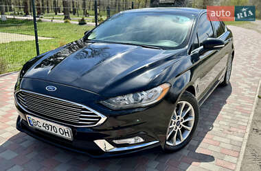 Седан Ford Fusion 2017 в 