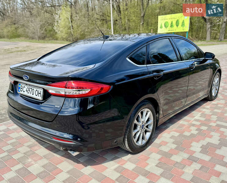 Седан Ford Fusion 2017 в Попельне