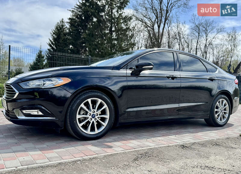 Седан Ford Fusion 2017 в Попельне