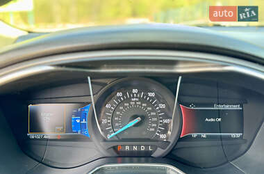Седан Ford Fusion 2017 в 