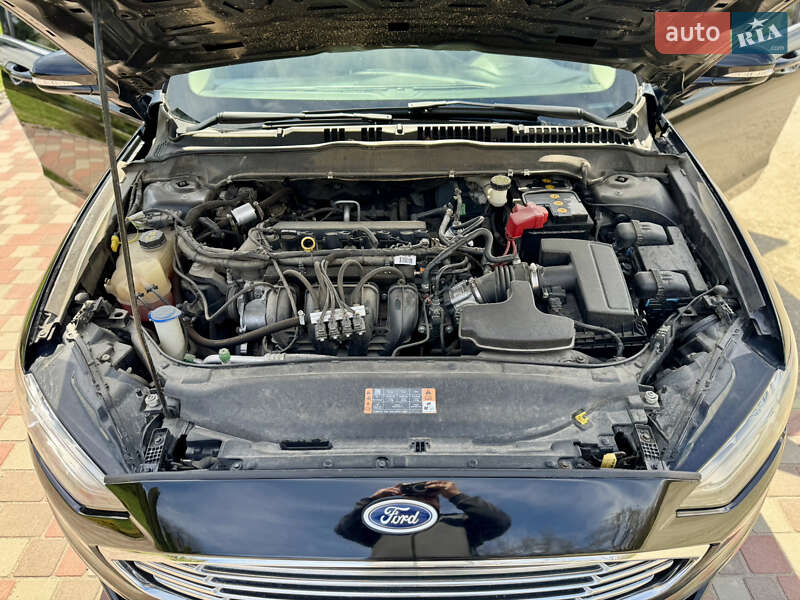 Седан Ford Fusion 2017 в Попельне