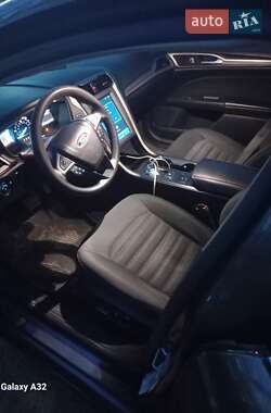 Седан Ford Fusion 2017 в 