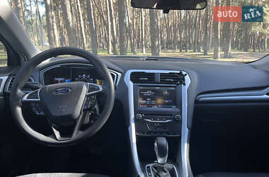 Седан Ford Fusion 2014 в 