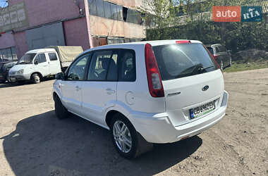 Хетчбек Ford Fusion 2010 в 