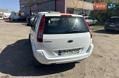 Хетчбек Ford Fusion 2010 в 